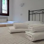 Economy Santa Croce Apartment